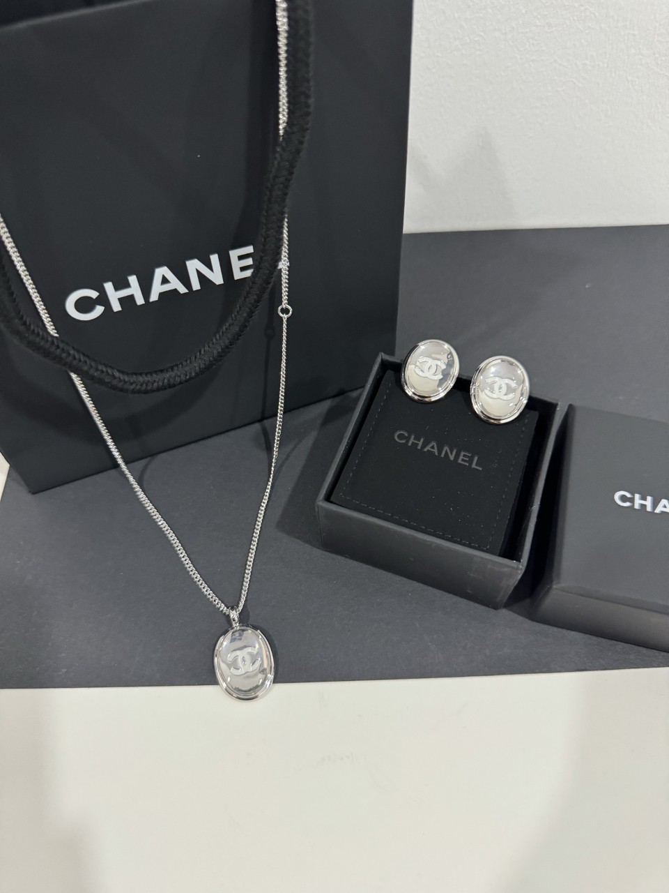 샤넬 목걸이 + 이어링 Clip-on Stud Earrings ABF567-B20465-U0771 #vvip공장