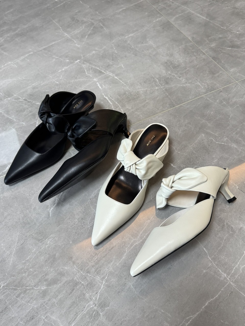 더로우(THE ROW) 코코 레더 뮬 35~40 굽 4.5cm