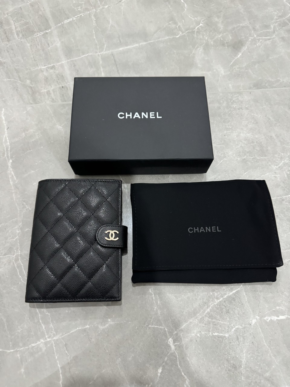 샤넬 클래식 여권 케이스 캐비어 블랙 AP3791 B10583 C3906 14x10.5cm #vvip공장