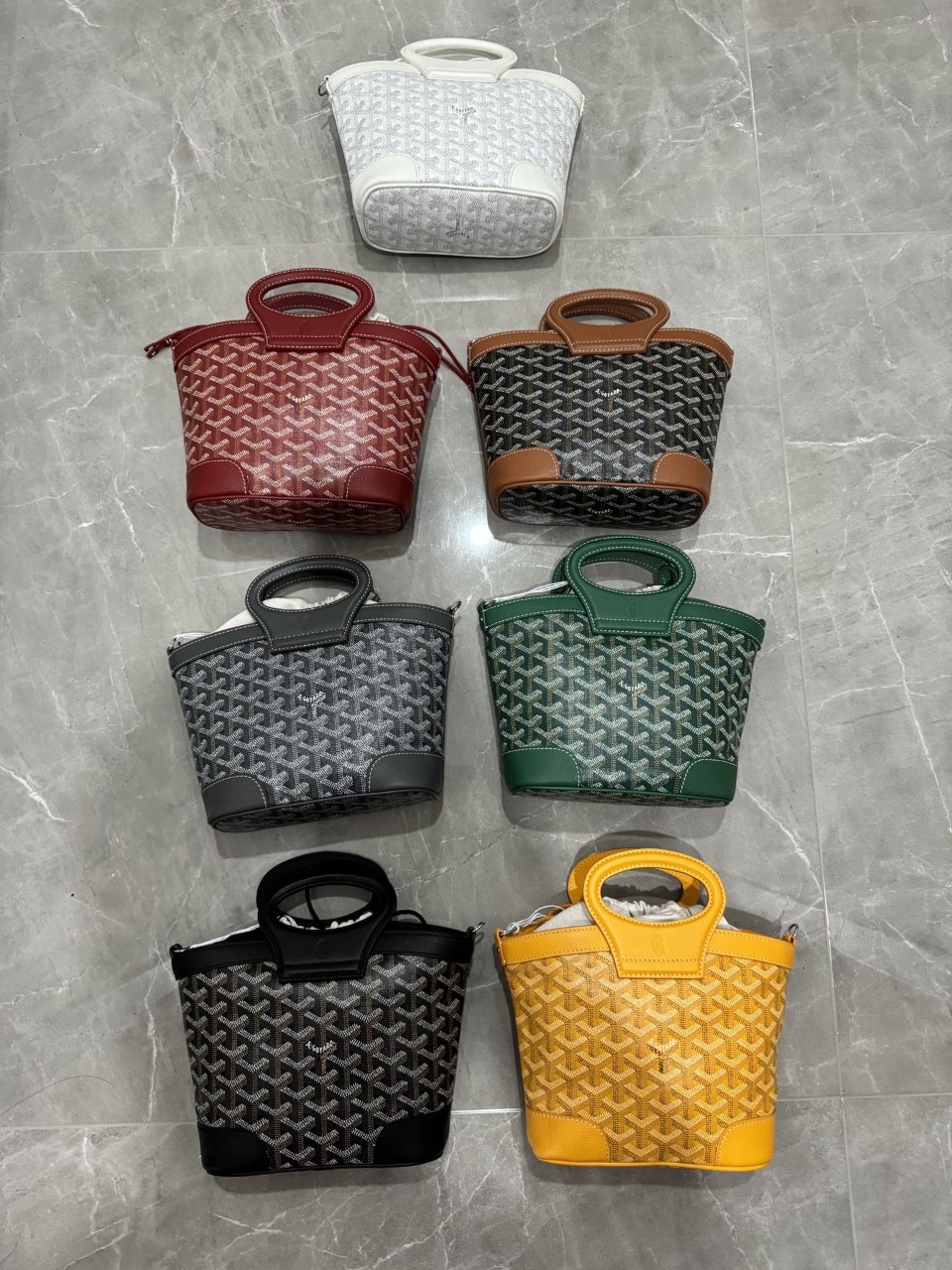 고야드 GOYARD 벨루가 미니백 23x18x8cm #vvip공장