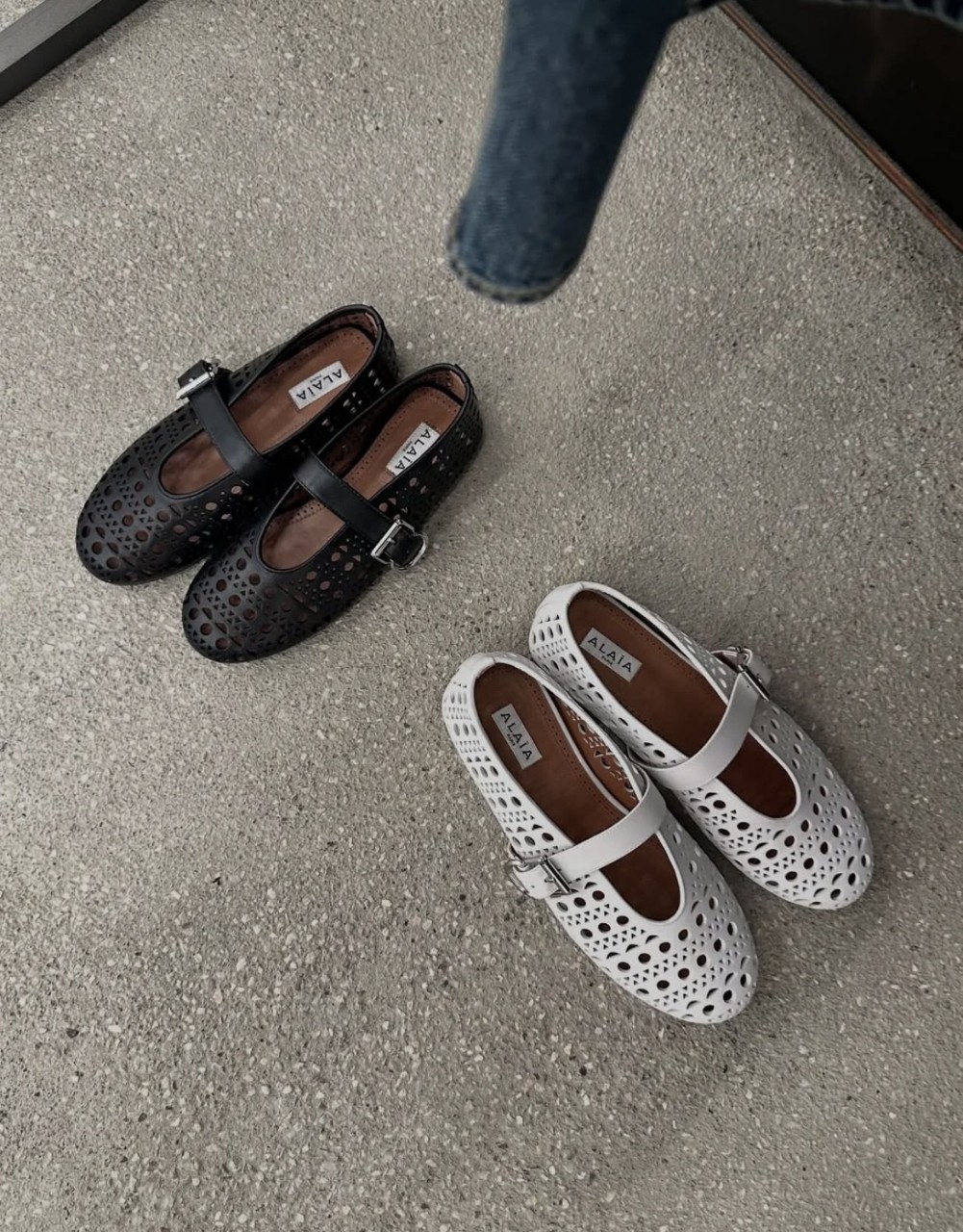 알라이아 여성 발레리나 플랫슈즈 블랙 AA3A029CK216 999 35~40