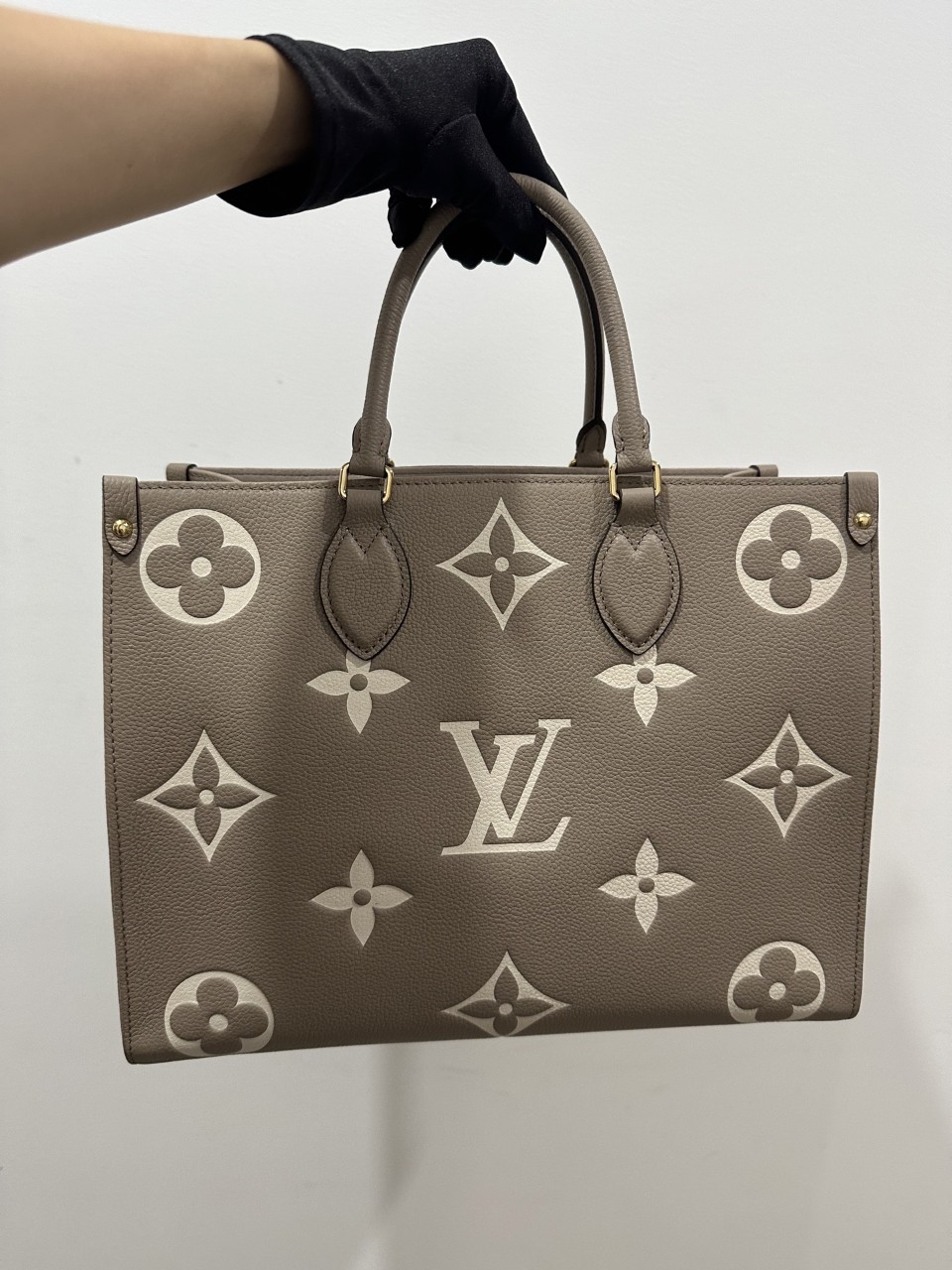 루이비통 온더고 MM 사이즈 토트백 M45494 #vvip공장