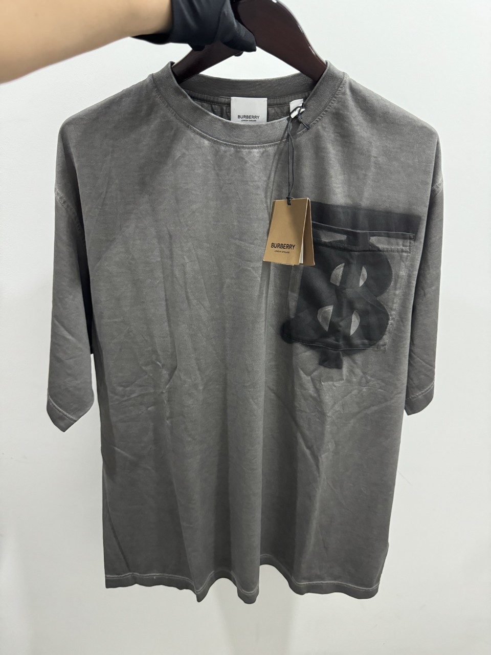 버버리 TB 로고 포켓 티셔츠 그레이 8067509 XS S M L XL XXL #vvip공장