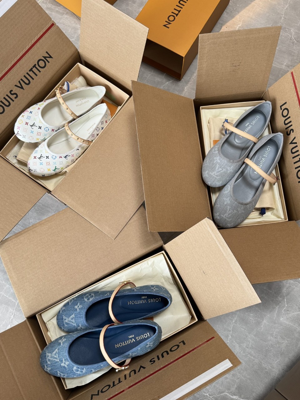 루이비통 1ADIBC 로미 플랫 발레리나 3컬러 35~40