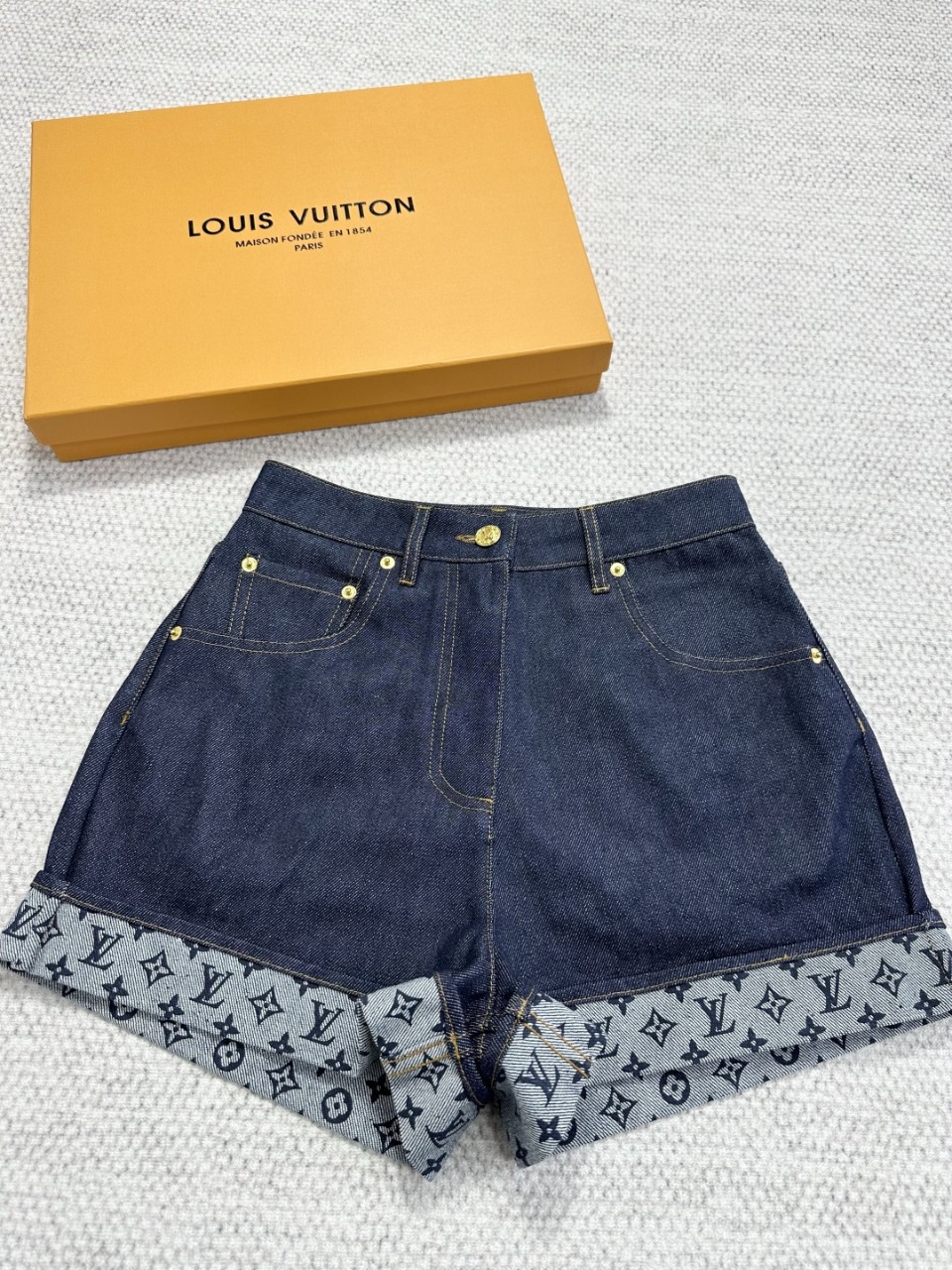 루이비통 1AI158 커프드 헴 데님 미니 쇼츠 36 38 40 #타지아