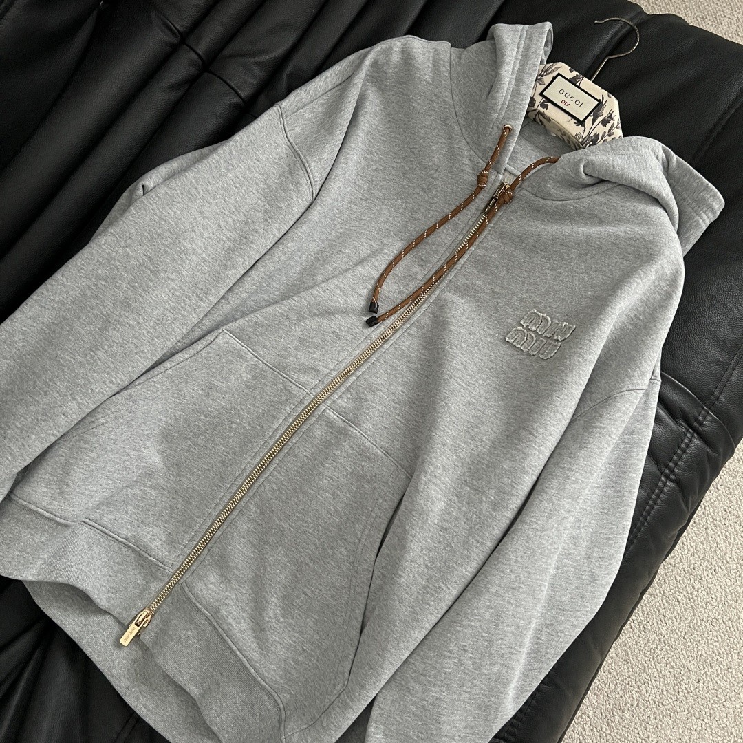 미우미우 코튼 플리스 스웨트 MJL023_15AU_F0031_S_OOO S M L #터비에빵