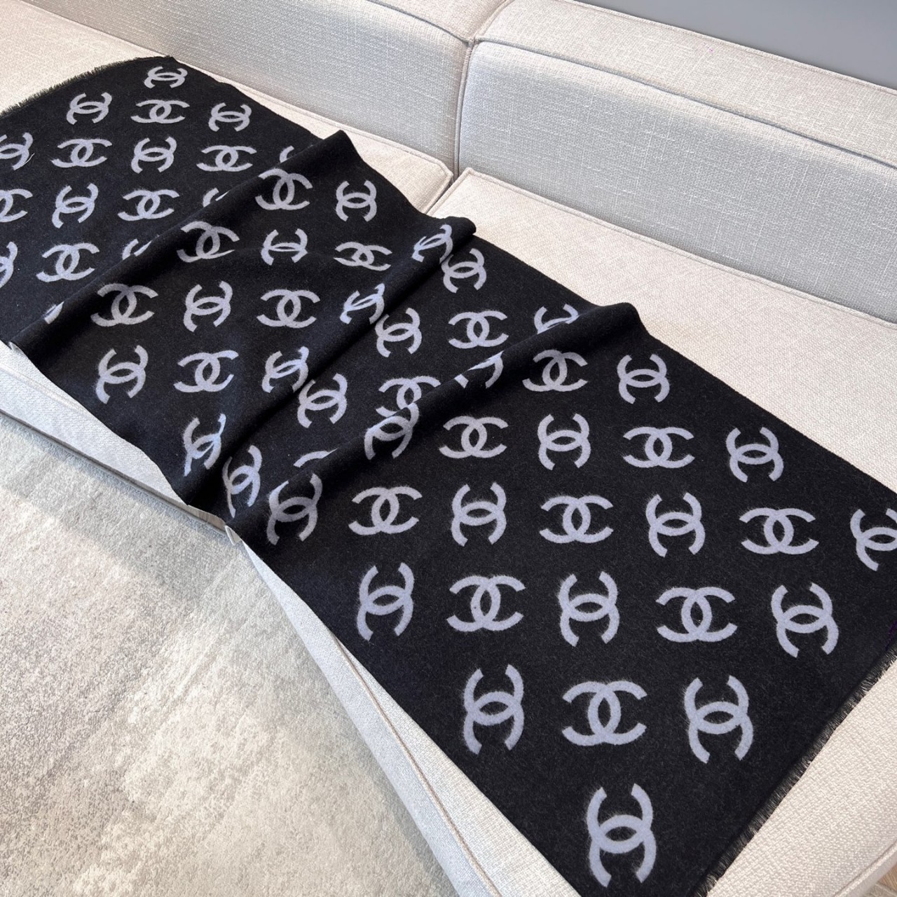 샤넬 CHANEL 25B 스카프 머플러 70x200cm 울 95% + 실크 5%