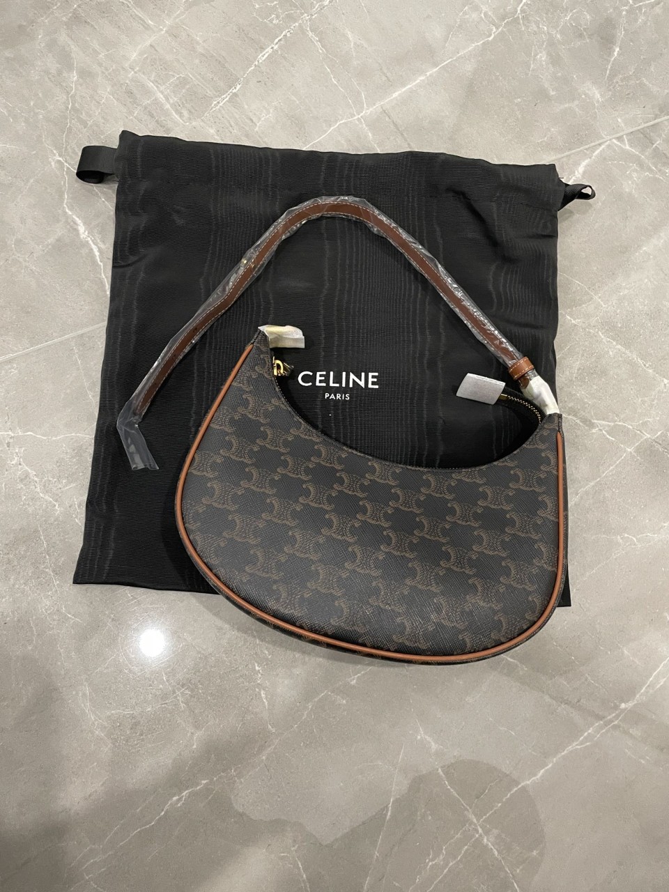 더로우 인디아10 가죽 토트백 24x19x9.5cm