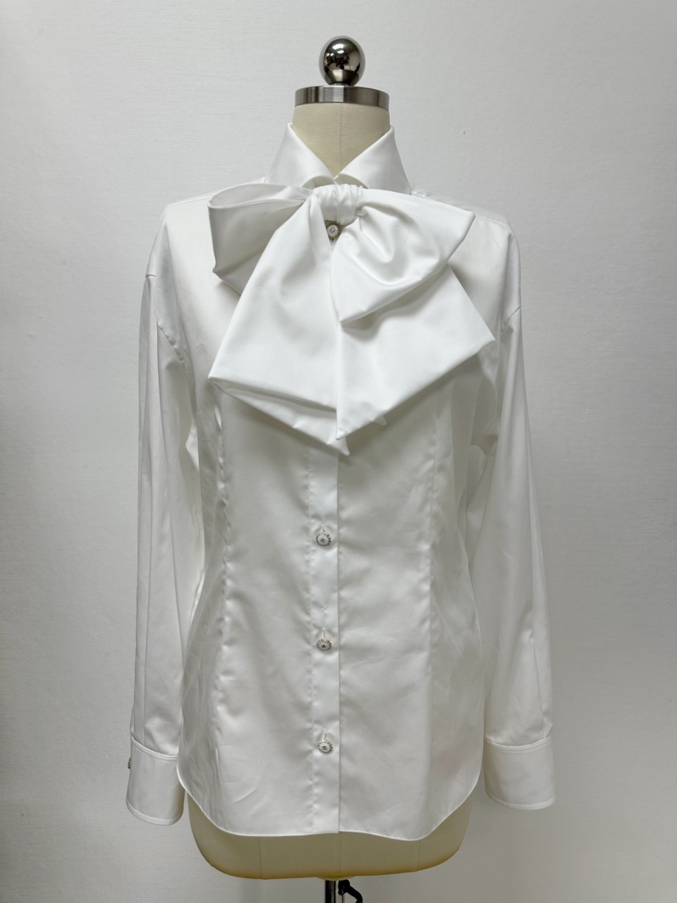 샤넬 25FW 25K 리본 셔츠 블라우스 롱 슬리브 CC 버튼 코튼 화이트 P80603 36 38 40 #타지아