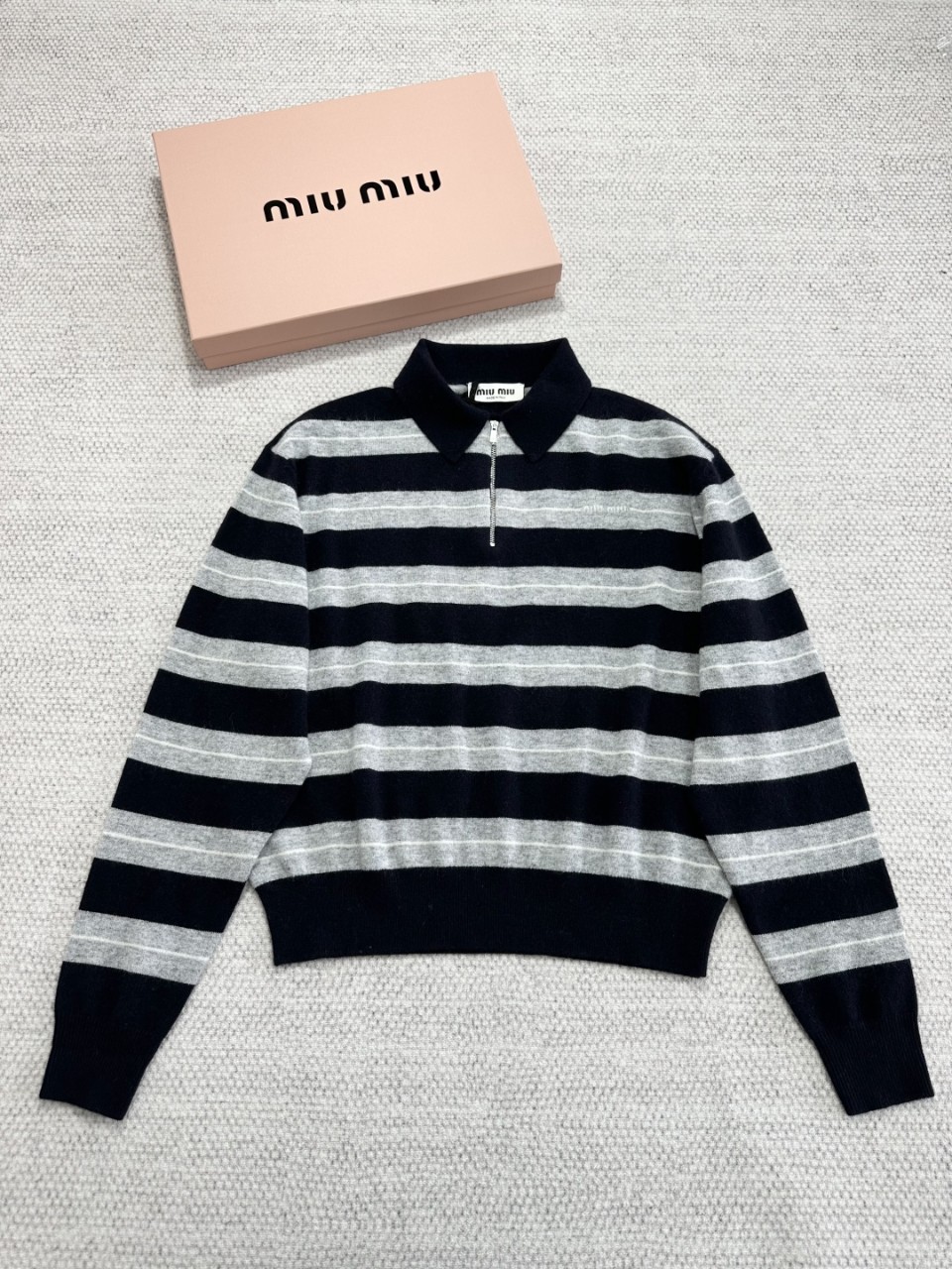 미우미우 캐시미어 폴로 셔츠 MML02H_181S_F0008_S_OOO 36 38 40 #타지아