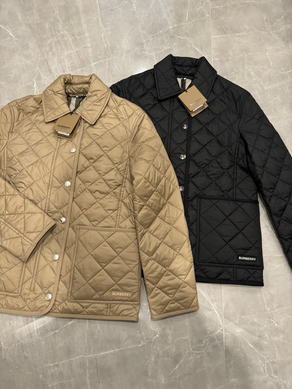 [버버리] 여성 달리 다이아몬드 퀼팅 재킷 DALRY 8084195 (CAMEL) XS S M L XL #vvip공장