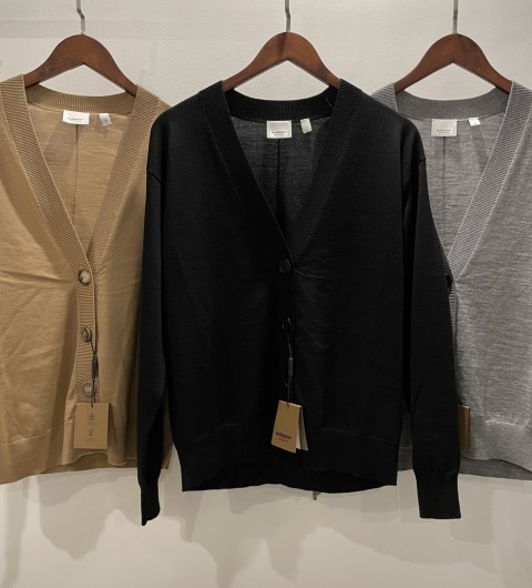 버버리 DORNOCH 여성 울 체크 패치 가디건 3컬러 8007975 #vvip공장