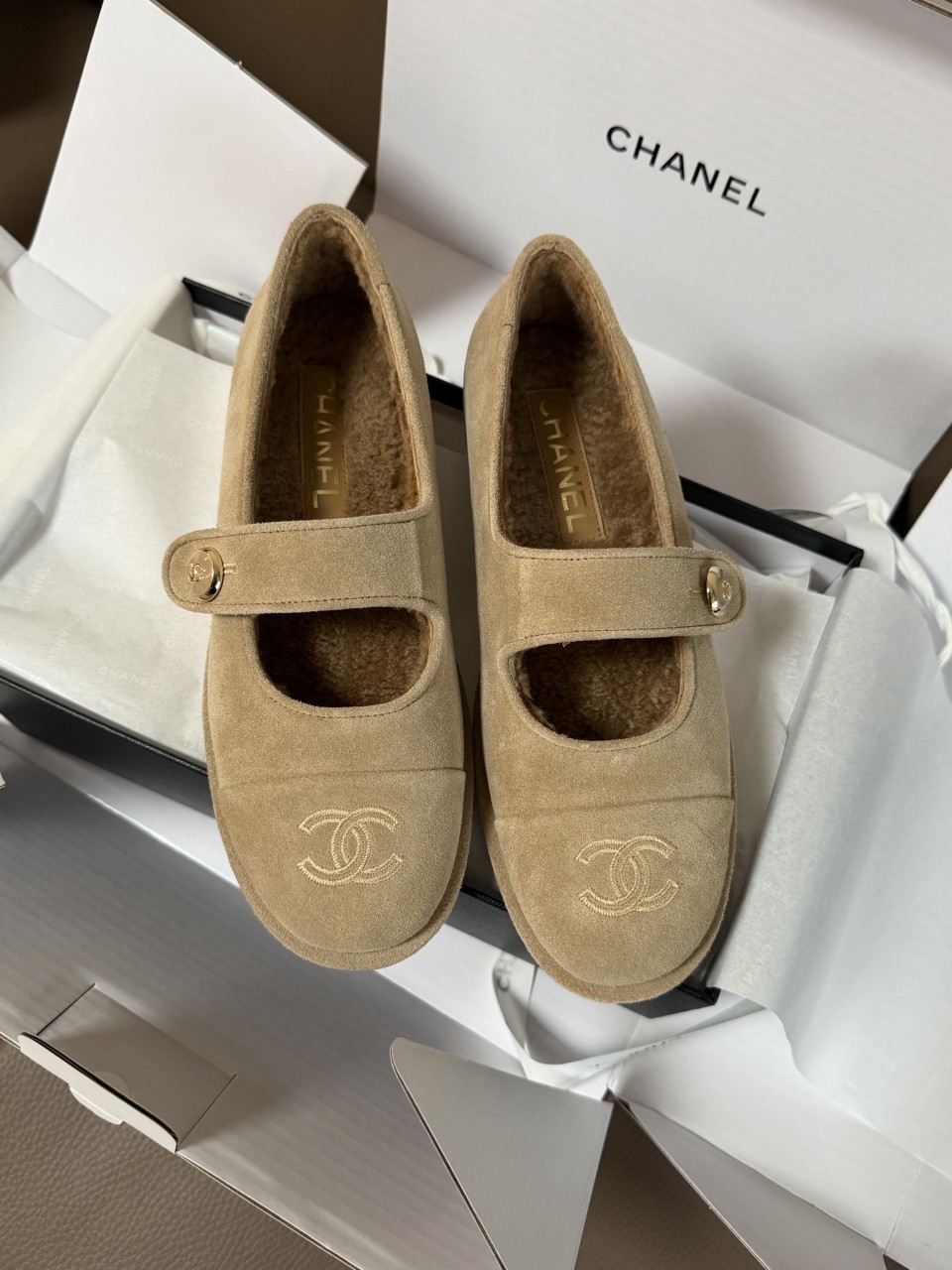 샤넬 25FW CC로고 메리제인 시어링 플랫슈즈 G46759 35~40