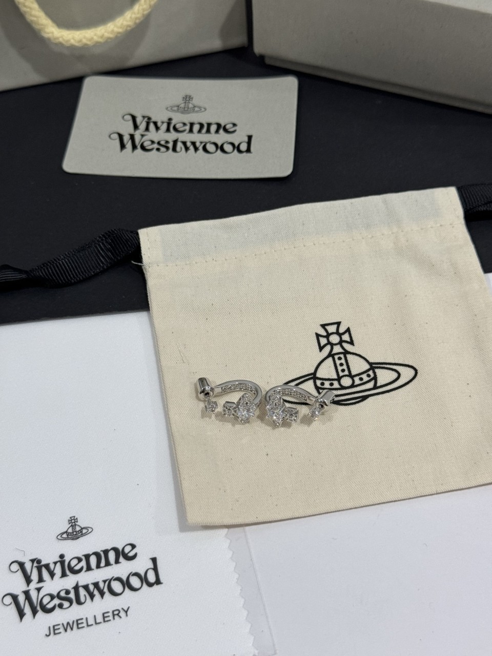 비비안 웨스트우드 (Vivienne Westwood) 귀걸이 이어링 #vvip공장